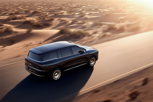 32.28万元起!AG·尊龙凯时旗舰大六座•智己LS9震撼上市