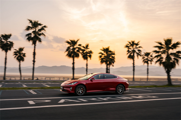 智己汽车发布线控数字底盘技术,今年下半年率先量产上车线控底盘 开启“具身智能”新时代