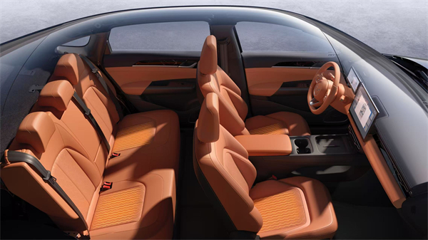 10.98万元起！五菱星光2025款开启预售，携手《和平精英》打造年轻人的智能实战利器！